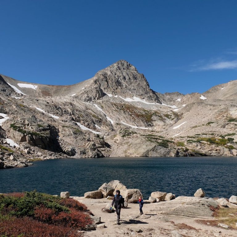 Oxygen canisters for hiking