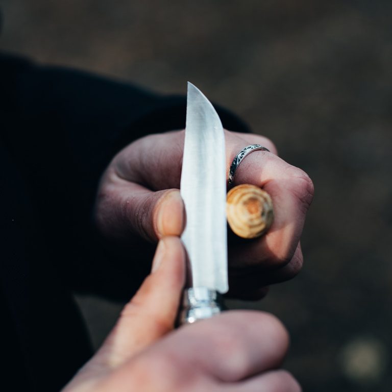 best hiking knife