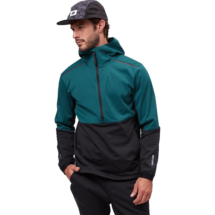 Fall hiking outfit mid layer soft shell