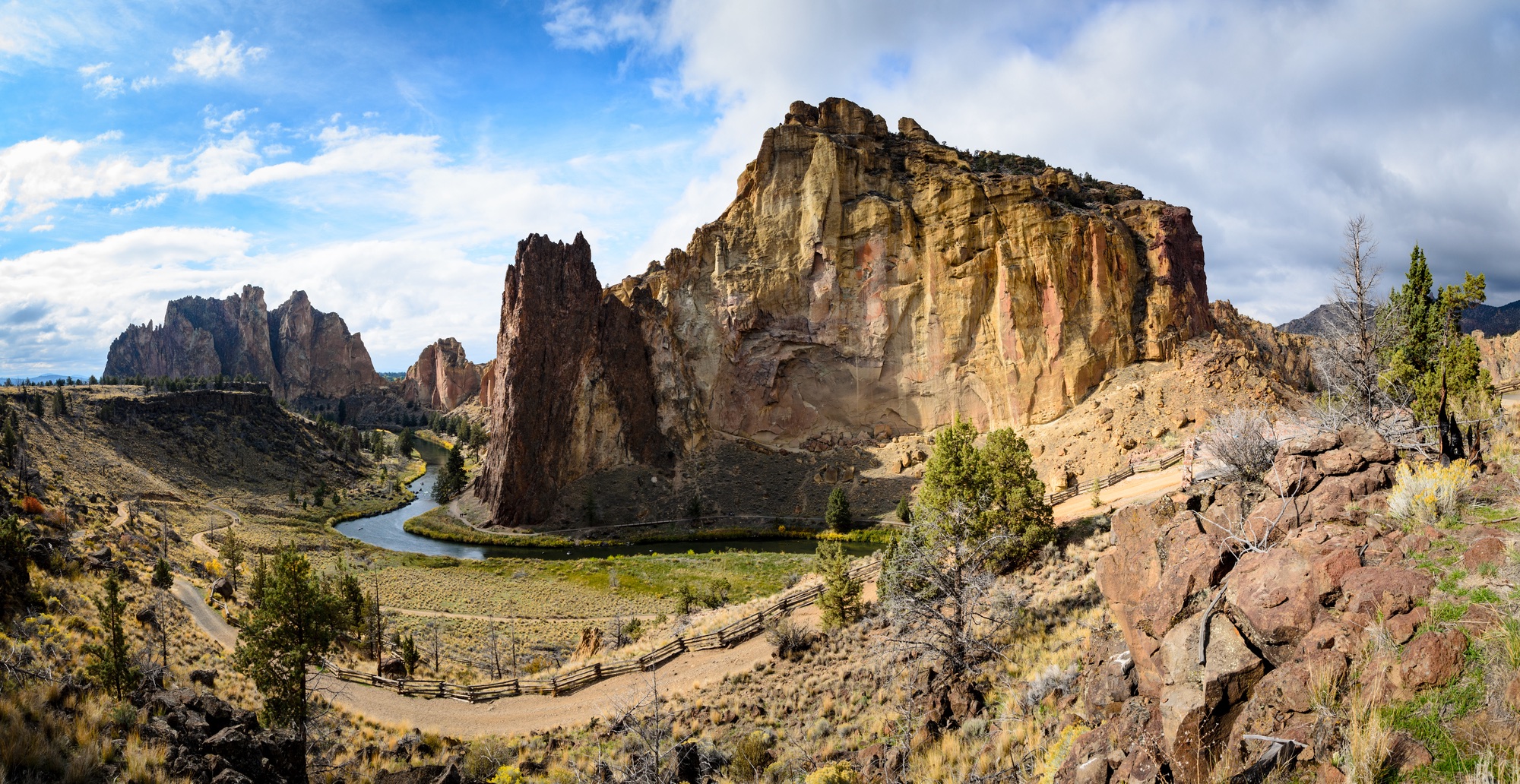 Beautiful rock formations in Smith Rock State Park, Misery Ridge Trail