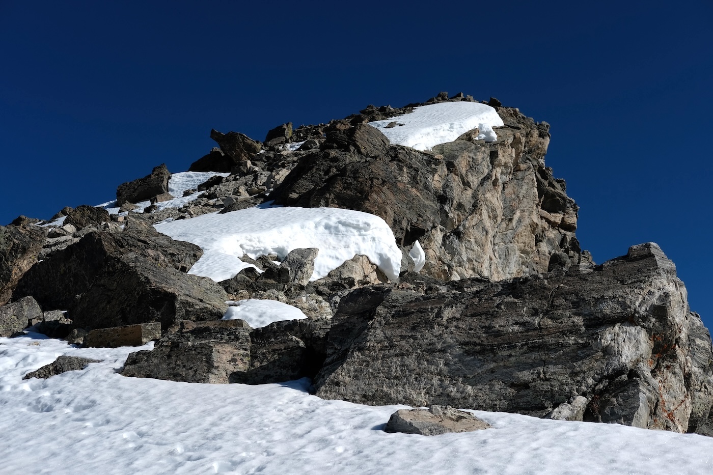 south arapaho peak nearing summit ridge view